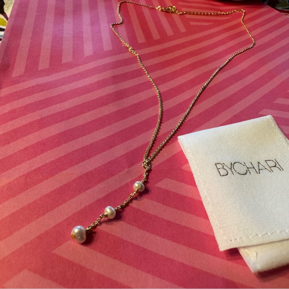 Freshwater Pearl gold drop Necklace - Picture 5 of 5
